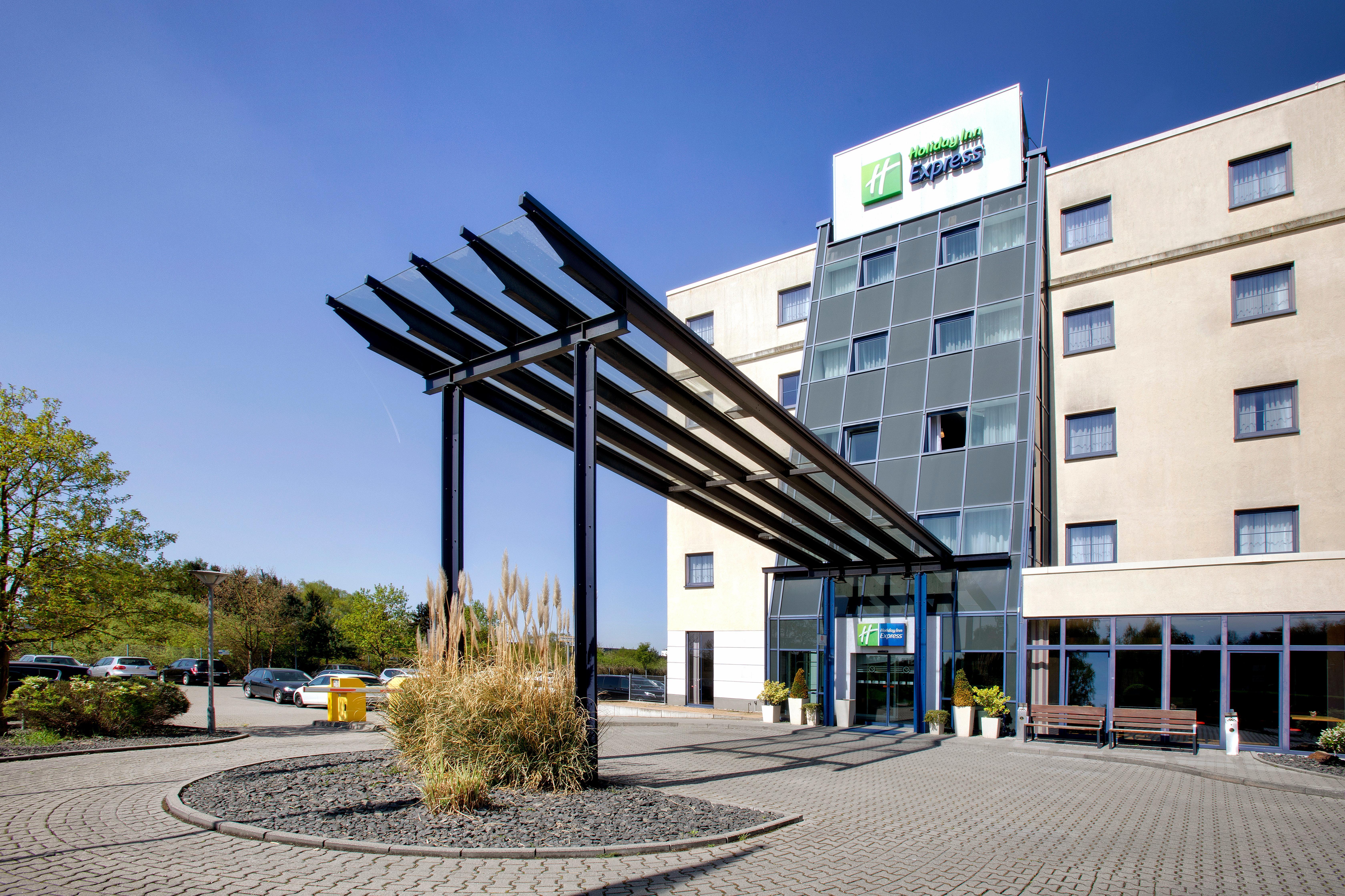 Holiday Inn Express Frankfurt Airport, An Ihg Hotel Mörfelden-Walldorf Exterior foto